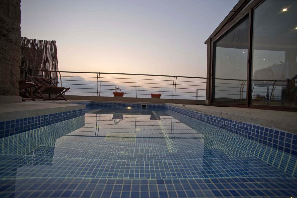 L'Auberge de la Mer Batroun Extérieur photo